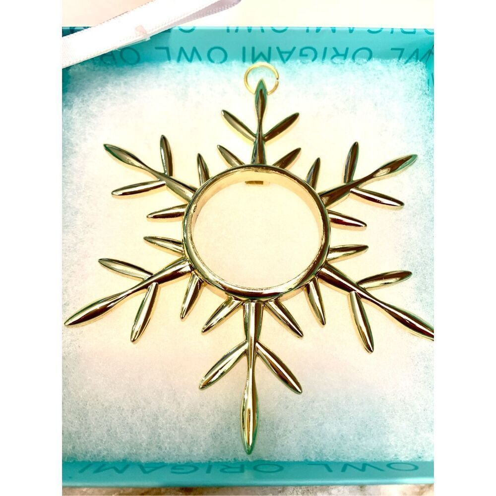 Gold Snowflake Christmas Ornament #origami owl